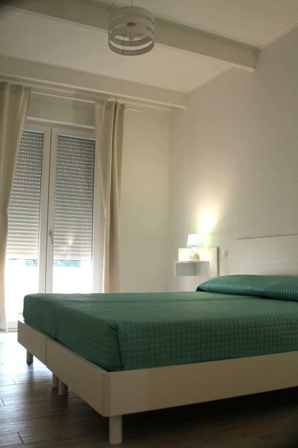 קאלאסטה B&B Le Tre Spiagge מראה חיצוני תמונה