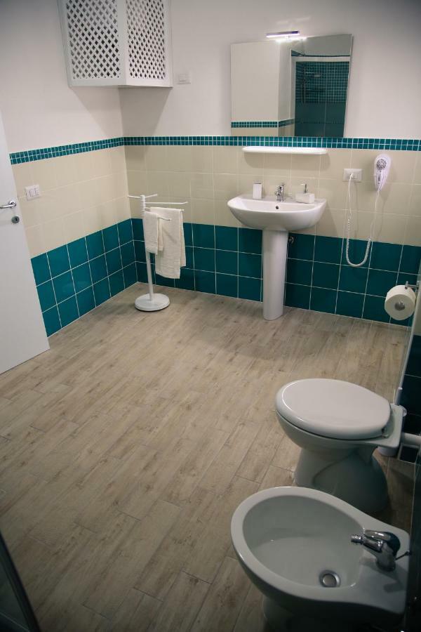 קאלאסטה B&B Le Tre Spiagge מראה חיצוני תמונה