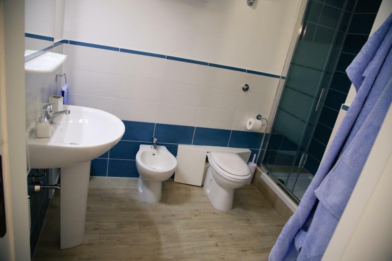 קאלאסטה B&B Le Tre Spiagge מראה חיצוני תמונה
